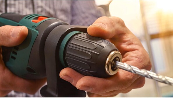 Perceuse à percussion Bosch EasyImpact 630 filaire avec mandrin Autolock