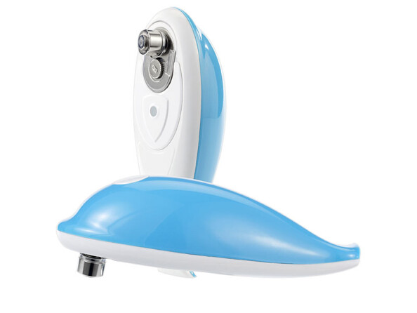 Deux ouvre-boîtes électriques en forme de dauphin.