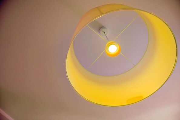 ampoule led e27 lumière jaune