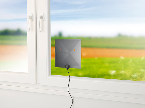 Antenne plate TNT 2 UHD passive, par Q-Sonic