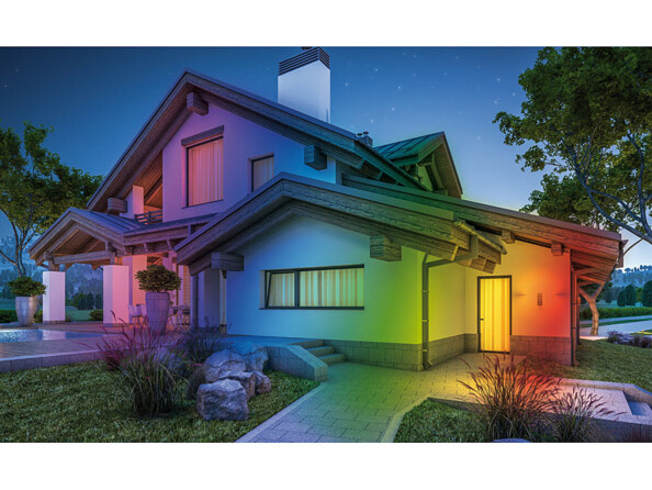 Maison avec projection couleur sur facade à l'aide d'une lampe LED