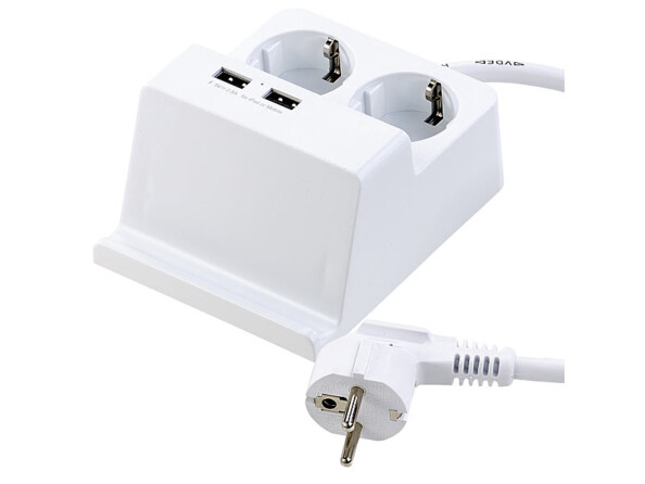 Multiprise de bureau Revolt avec 2 prises secteur et 2 ports USB.