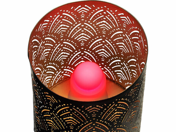 Bougeoir design en métal rouge style oriental avec fausse bougie rouge à l'intérieur