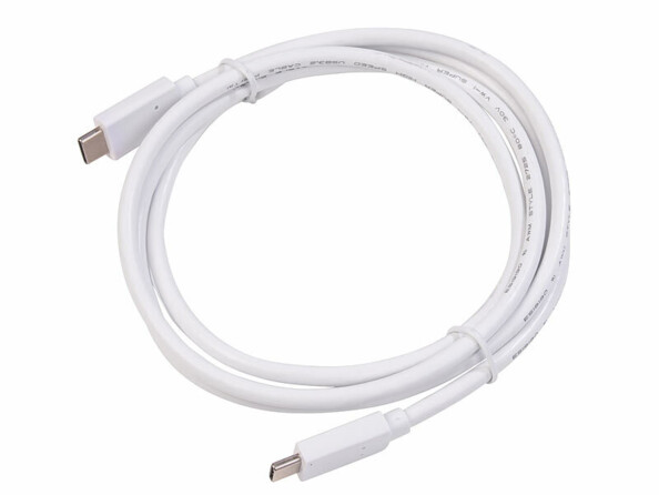 Câble de chargement et transfert de données USB-C 150 cm enroulé sur lui-même