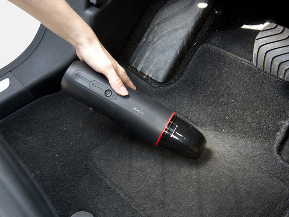 Aspirateur intégré à la batterie nomade : puissance d'aspiration 47 hPa, jusqu'à 30 minutes de fonctionnement par chargement