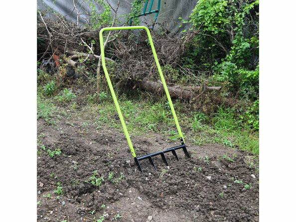 bêche de jardin à 5 dents