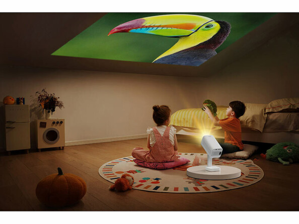 Mini vidéoprojecteur LED SceneLights Technologies utilisé pour projection au plafond