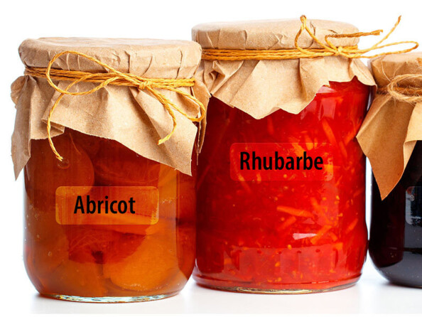 Rouleau d'étiquettes autocollantes thermique 8 mètres sur pots de confiture