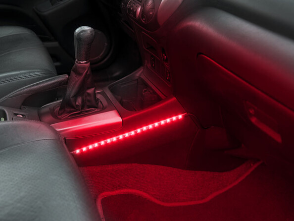 4 bandes LED RVB connectées pour habitacle de voiture