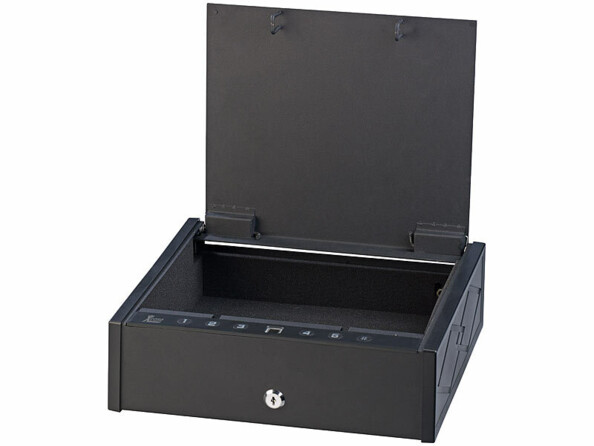 Coffre à empreinte digitale, code, clé ou application ouvert