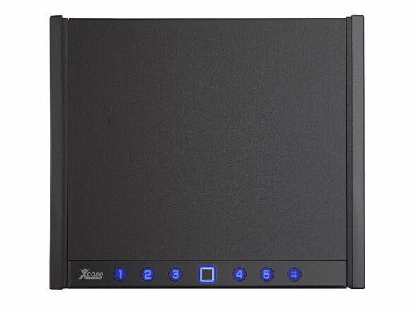 Dessus du boîtier du coffre-fort biométrique rectangulaire coloris noir avec panneau de commande tactile