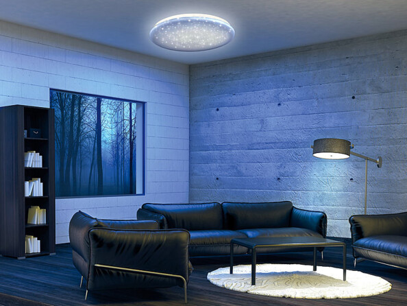 Plafonnier "ciel étoilé" connecté et intelligent à commandes vocales mise en situation dans un salon