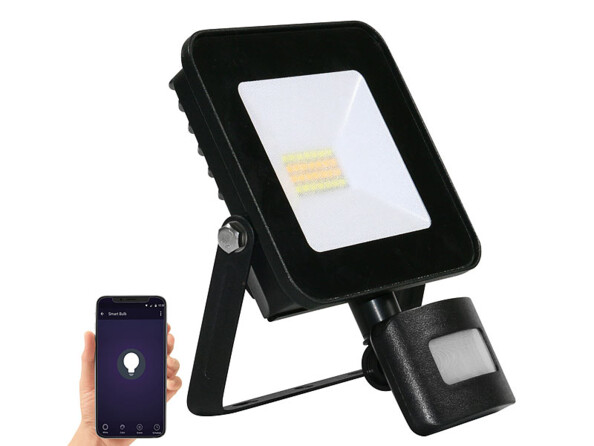 Projecteur LED connecté d'extérieur avec une puissance de 20 watts et une luminosité de 1600 lumens.