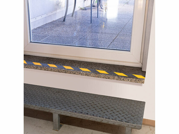 ruban adhésif de signalisation antidérapant