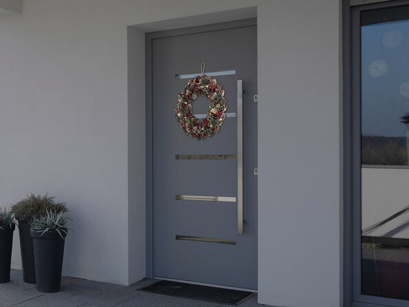 Couronne classique avec reflets rouges à suspendre au plafond ou à poser sur une table