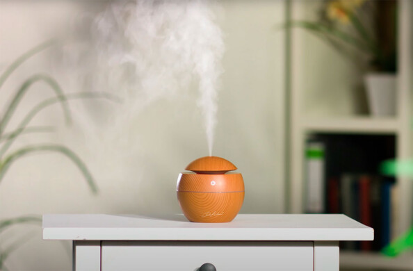 Diffuseur de parfum et humidificateur d'air 130 ml avec LED à couleur changeante