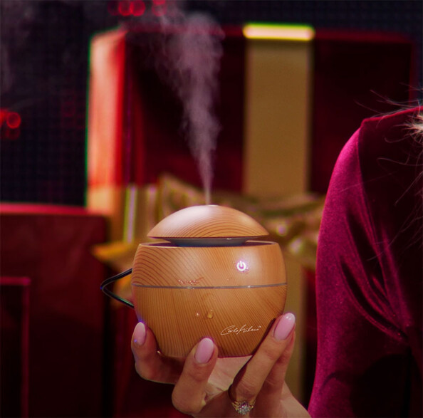 Diffuseur de parfum et humidificateur d'air 130 ml avec LED à couleur changeante