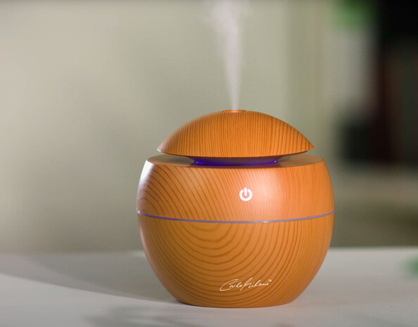 Diffuseur de parfum et humidificateur d'air 130 ml avec LED à couleur changeante
