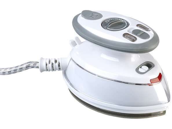 Fer à repasser de voyage à vapeur 110 / 230 V