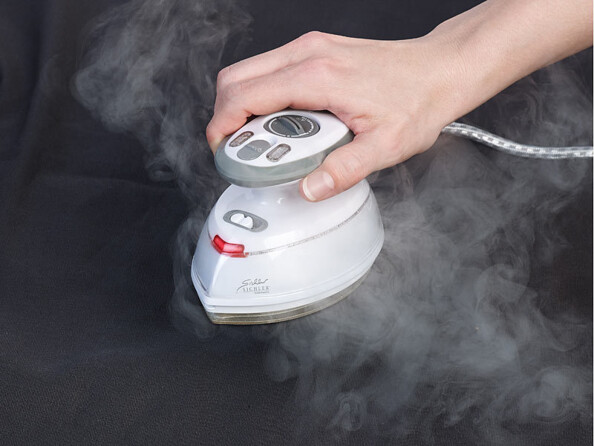 Fer à repasser de voyage à vapeur 110 / 230 V