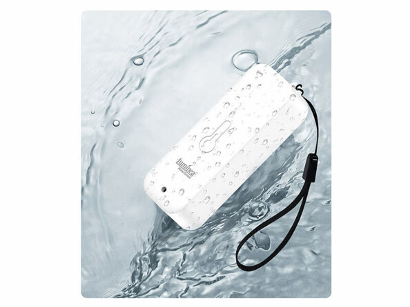 capteur de température et humidité étanche mis en situation dans l'eau