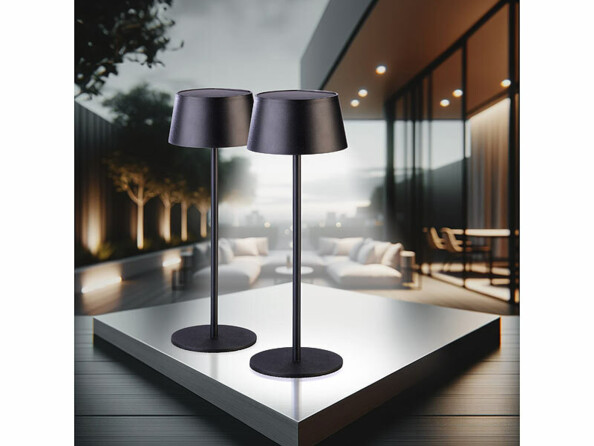 2 lampes de table solaire 150 lm mise en situation sur une table