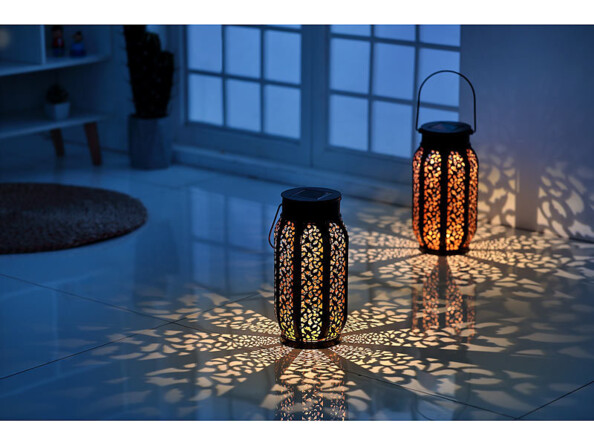 Lanterne solaire LED RVB CCT connectée et intelligente avec commandes vocales