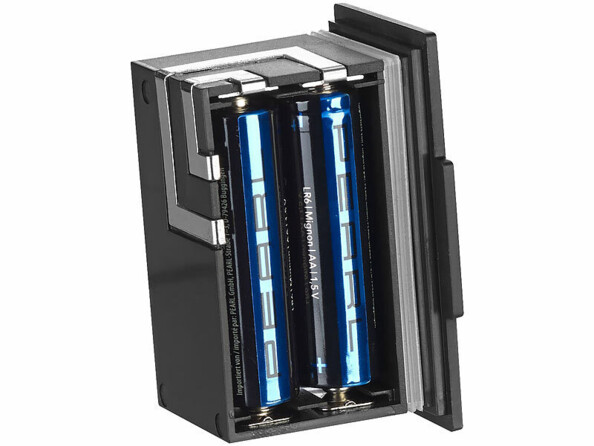 Compartiment à piles amovible avec 2 piles AA Pearl insérées à l'intérieur