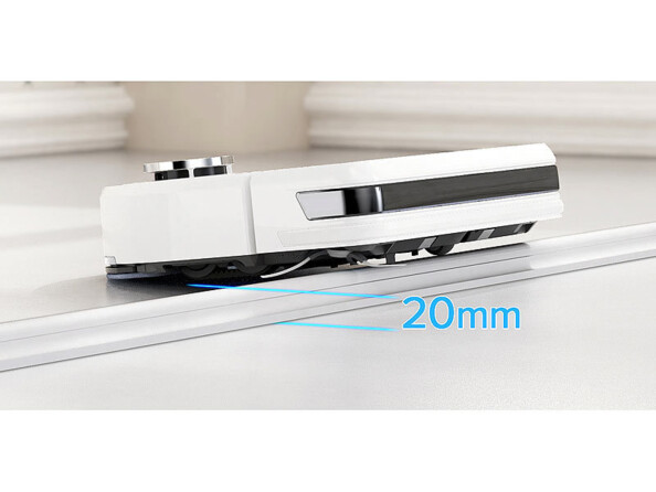 Le Robot aspirateur franchit des obstacles jusqu'à 2 cm de haut