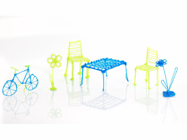 Stylo 3D pour des impressions multicolores : changement de filament par simple pression d'un bouton