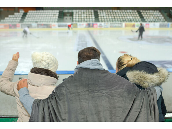 Mise en situation à la patinoire de la couverture chauffante