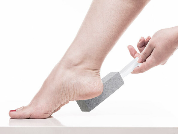 Mise en situation pierre ponce sur pied