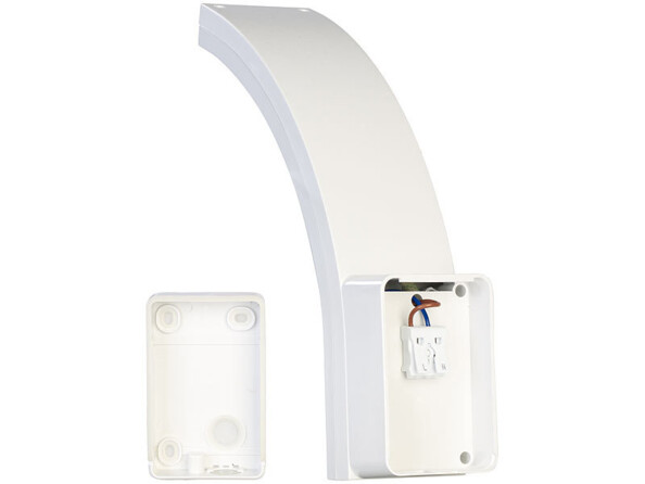 L’applique murale LED d’extérieur fourni une lumière blanche ultra lumineuse de 1100 lumens dont vous pouvez régler la durée d’éclairage