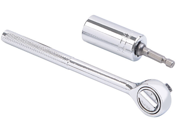 Clé à cliquet avec tiges en acier au carbone.