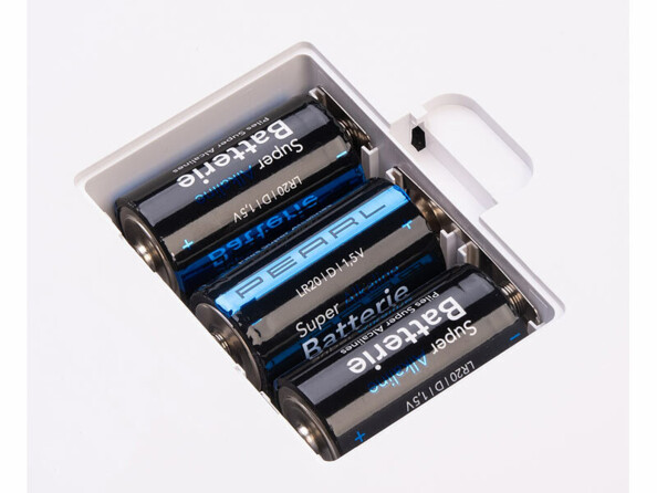 Distributeur de nourriture connecté pour chats