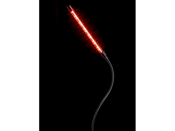 LED rouges de la lampe horticole brillant dans le noir