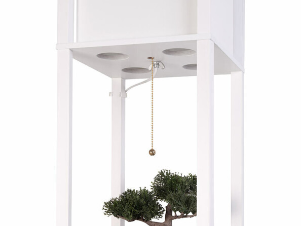 Lampe sur pied avec étagères coloris blanc