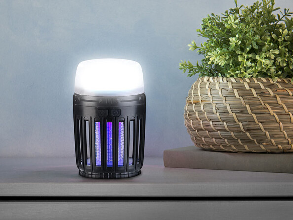 2 lanternes de camping et piège à insectes à UV IV-200