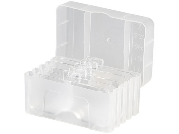 Les 5 objectifs interchangeables (grossissement 1x/1,5x/2x/2,5x/3,5x) .Dans leur boite de rangement