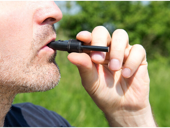 Pelle multifonction 12 en 1 en acier carbone