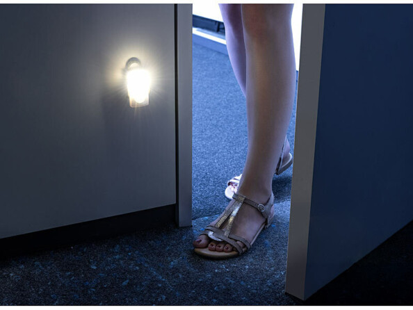 Veilleuse LED 50 lm à piles avec capteur de mouvement