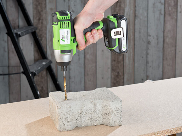 Visseuse sans fil, 25 embouts et jeu de forets HSS