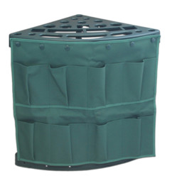 Rangement de coin pour outils de jardin