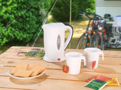 Bouilloire de voyage & 2 tasses, 110/230 V, 650 W, 500 ml