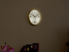 horloge murale analogique avec radio pilotage detecteur de luminosité et led intégrés