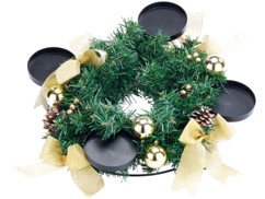Couronne de l'Avent décorée avec pommes de pin, boules de Noël coloris doré et noeud décoratif de la marque Britesta
