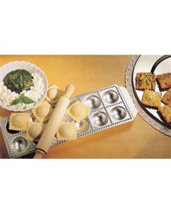 Moule à raviolis ''Chef'' avec rouleau à pâte