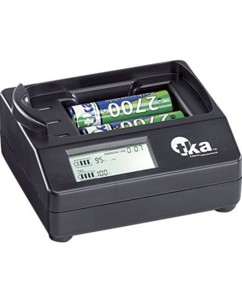 Chargeur universel de voyage pour accus et batteries