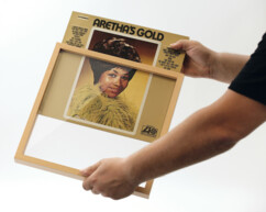 Cadre interchangeable pour vinyle de couleur bois avec panneau de polystyrène pour protéger le disque