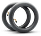 Kit de 2 chambres à air noires Urban Prime avec valves coudées dorées et bouchons noirs, fond blanc